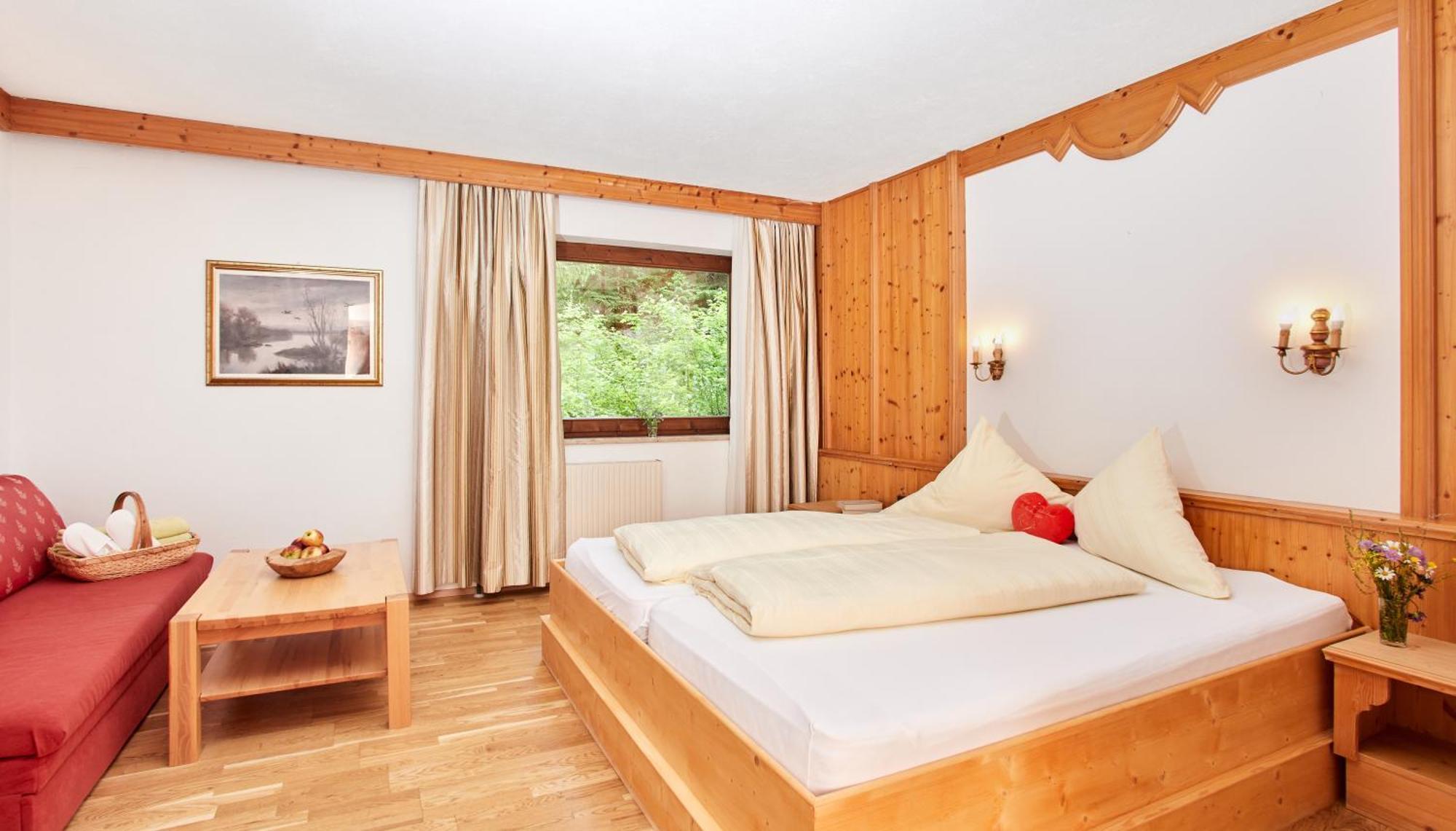 Hotel Hubertushof - Ihr Hotel Mit Herz 洛伊塔施 客房 照片